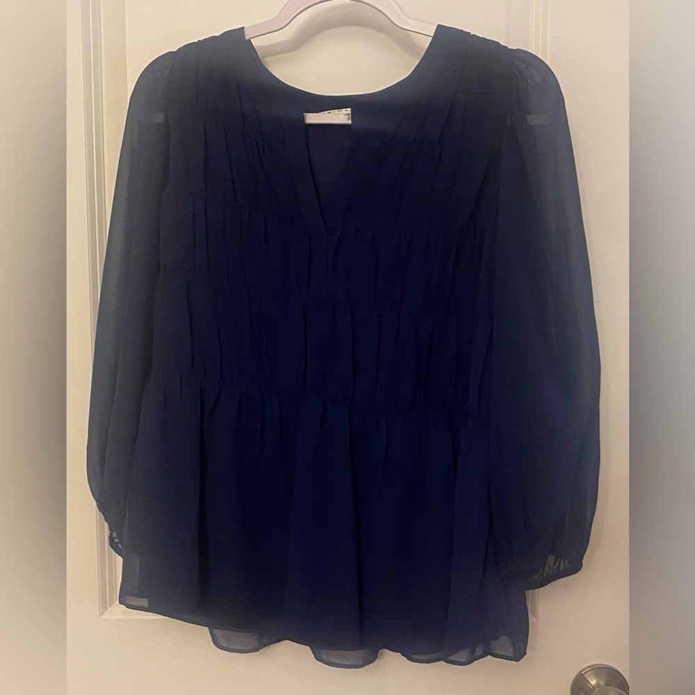 Trina Turk Azalea Blouse Size S Navy Blue V-neck 3/4 Sheer Elastic Sleeves Lined